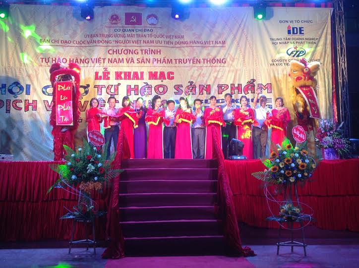 Khai mạc Hội chợ "Tự hào Sản phẩm - Dịch vụ Việt Nam vì sức khỏe cộng đồng 2016"